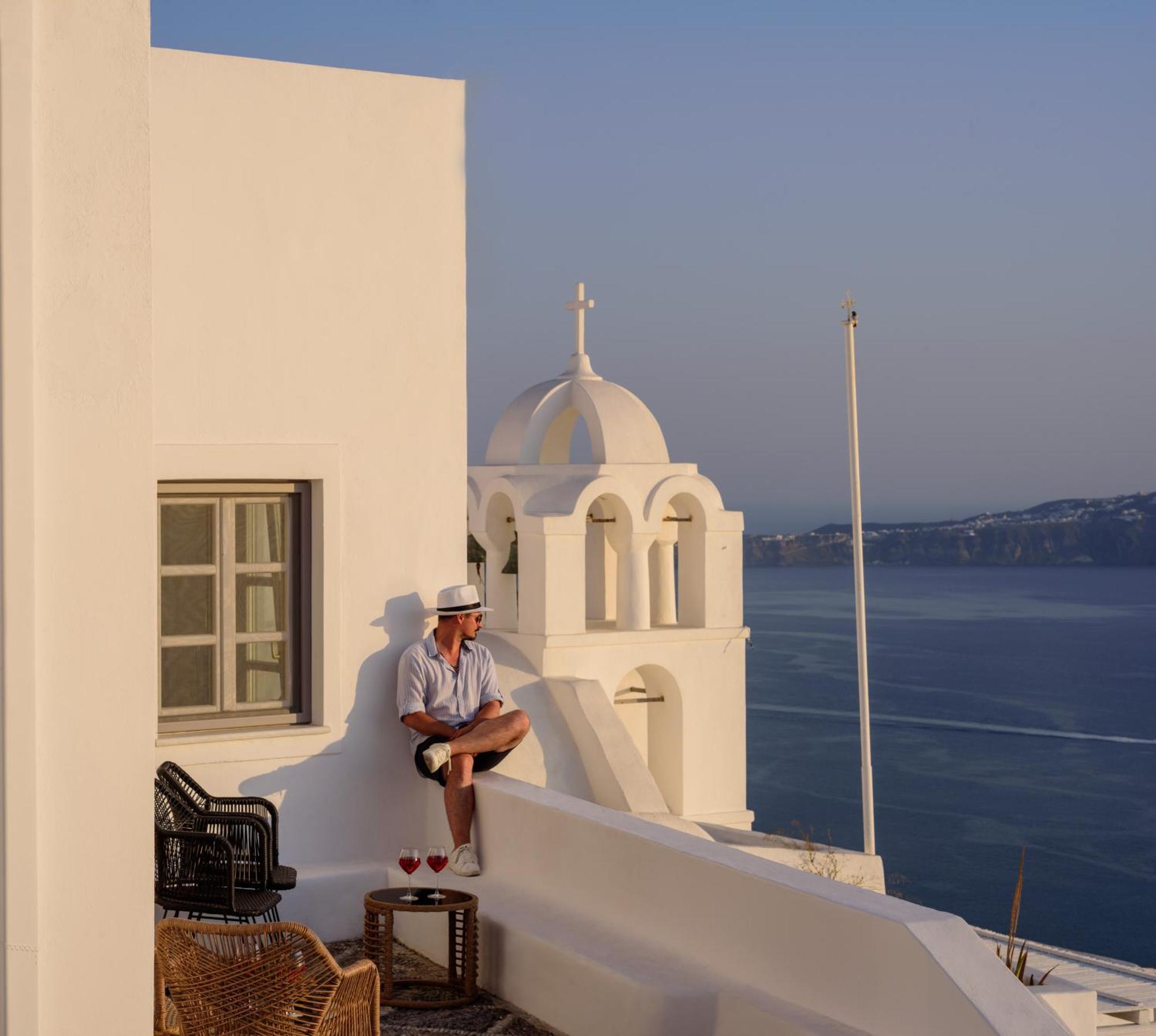 Anemos Family Suites Fira  Exterior photo