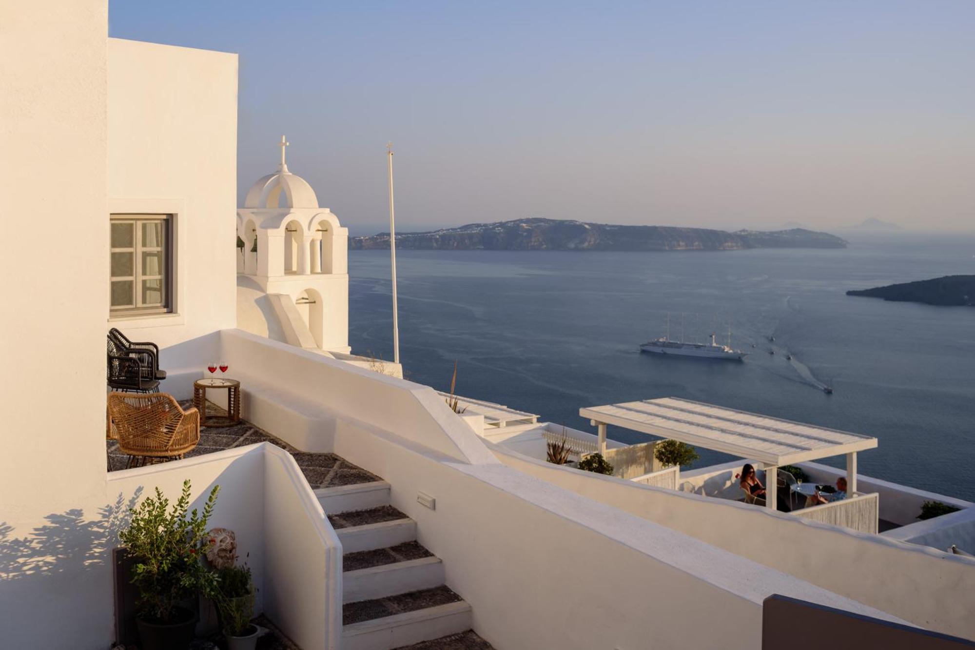 Anemos Family Suites Fira  Exterior photo