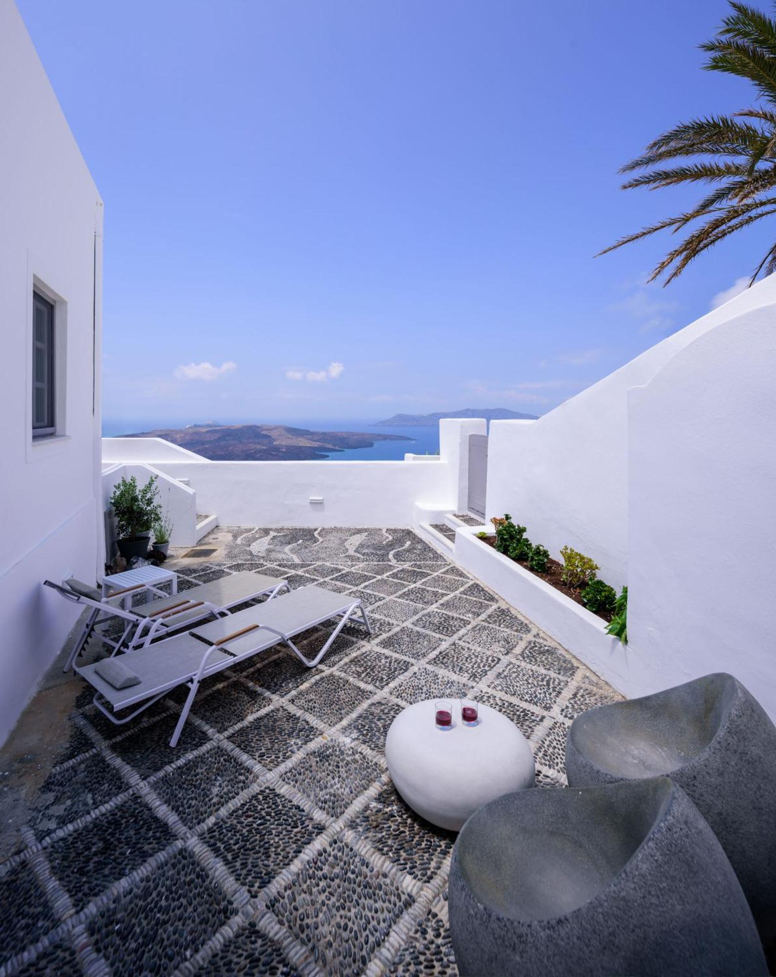 Anemos Family Suites Fira  Exterior photo