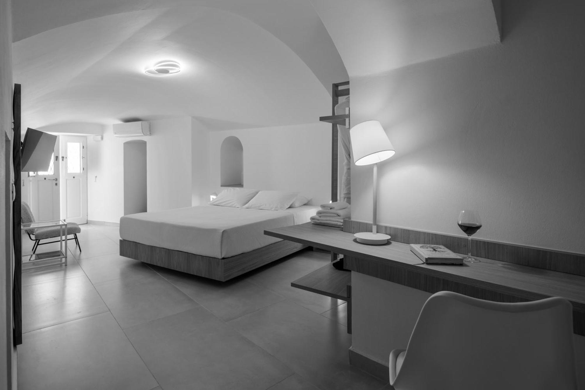 Anemos Family Suites Fira  Exterior photo